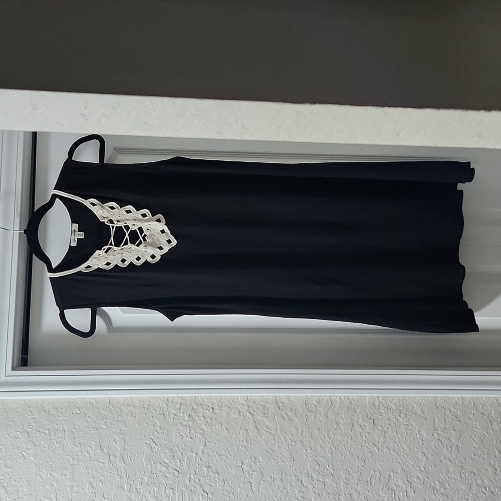 Black sleeveless dress, M